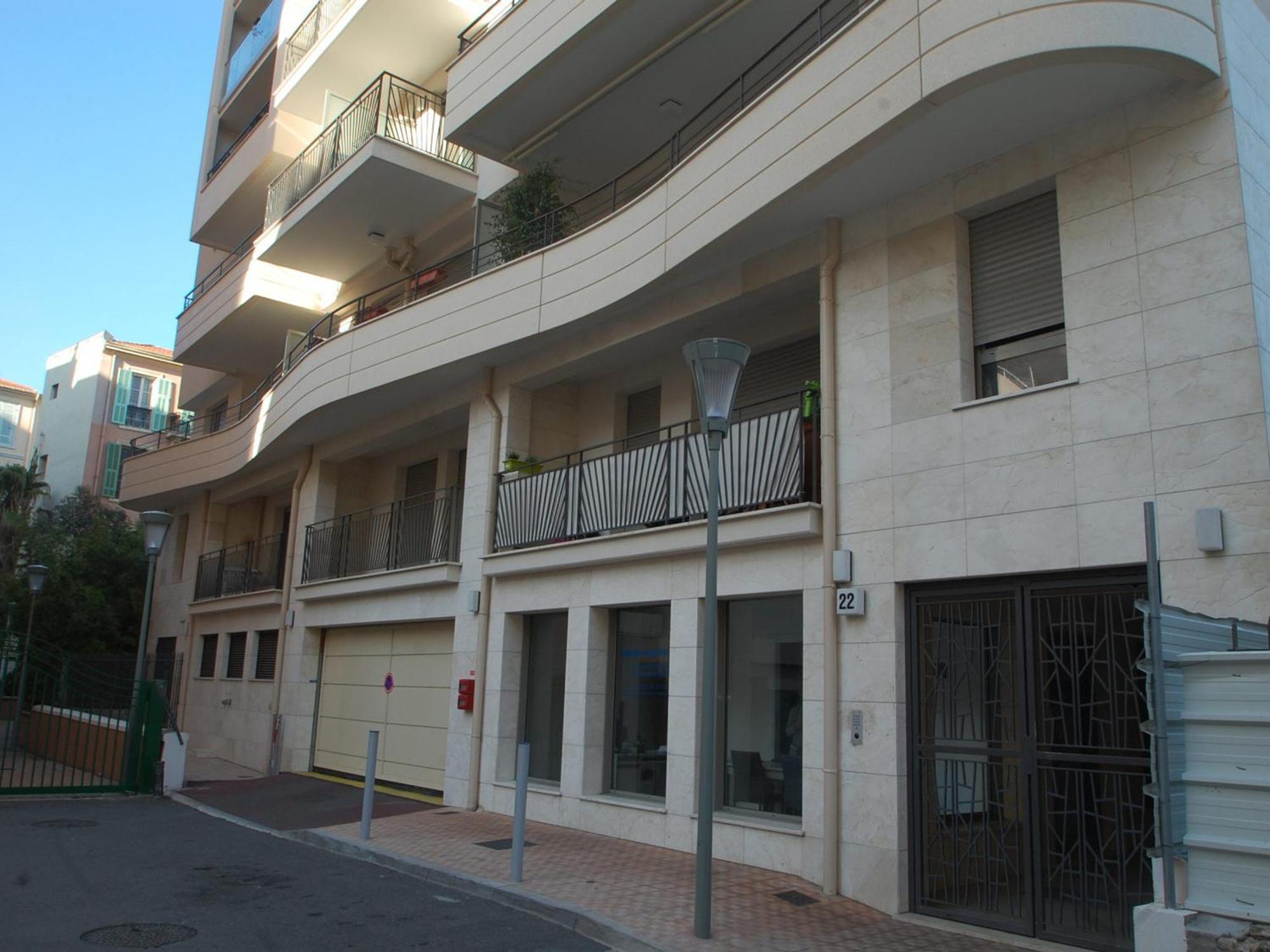 Charmant 2P Moderne Avec Terrasse, Parking Prive, En Plein Centre De Menton, A 2 Pas De La Mer - Fr-1-196-200 Exterior foto
